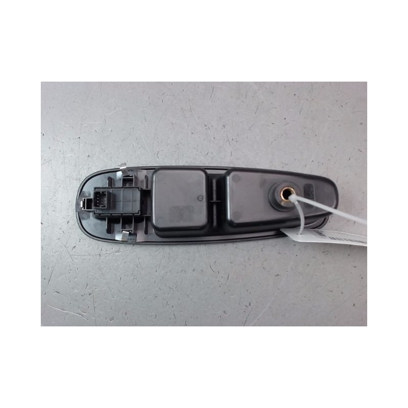 COMMANDE LEVE-GLACE PORTE AVD FIAT 500 2007-