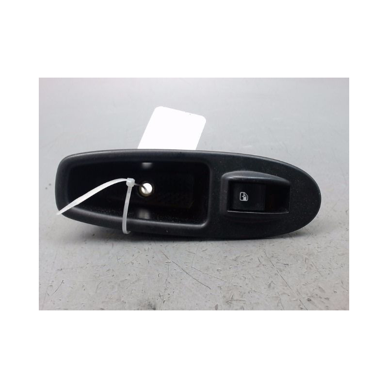 COMMANDE LEVE-GLACE PORTE ARD FIAT 500 2007-