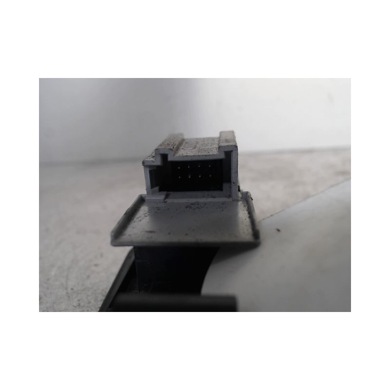 COMMANDE LEVE-GLACE PORTE ARG AUDI A6