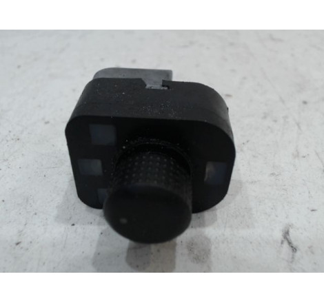 COMMANDE RETROVISSEUR EXT ELECTRIQUE