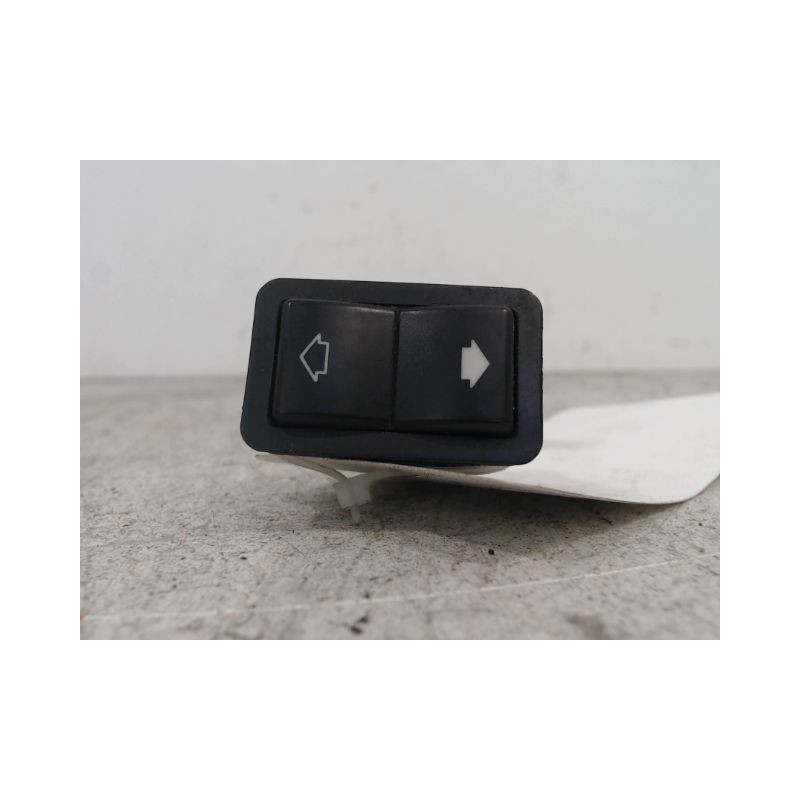 COMMANDE LEVE-GLACE PORTE ARG B.M.W. SERIE 5