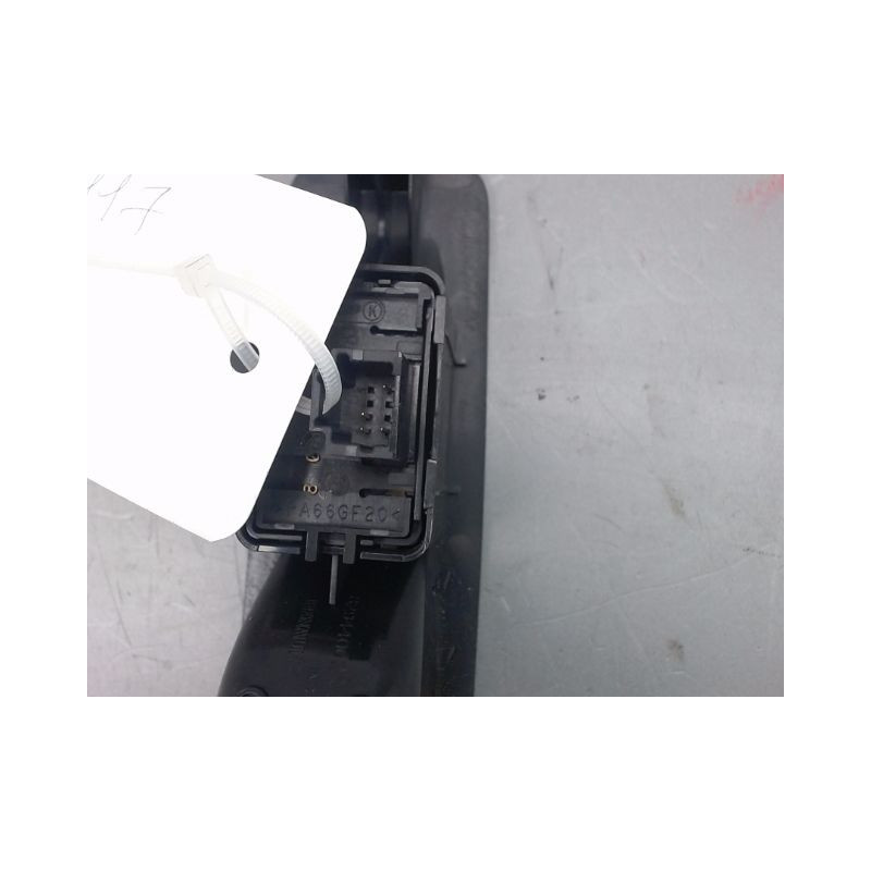 COMMANDE LEVE-GLACE PORTE ARD RENAULT LAGUNA III Phase 1 2007-2010