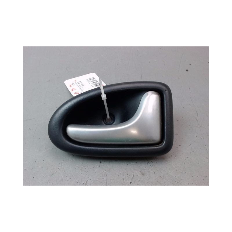 POIGNEE INTERIEURE PORTE ARRIERE DROIT RENAULT CLIO II Phase 2 2001-2006