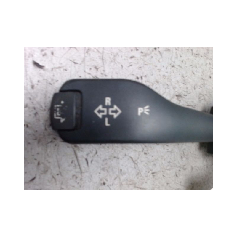 COMMANDE CLIGNOTANT B.M.W. X3