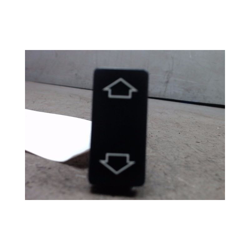 COMMANDE LEVE-GLACE PORTE AVD CITROEN SAXO 99-