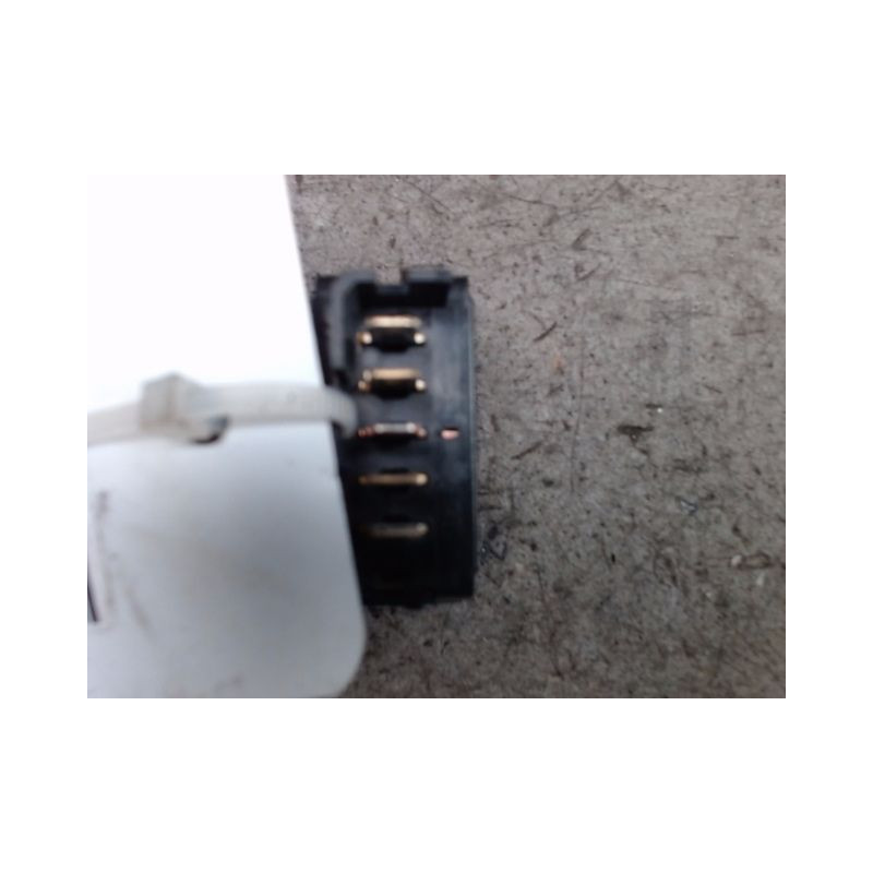 COMMANDE LEVE-GLACE PORTE AVD CITROEN SAXO 99-