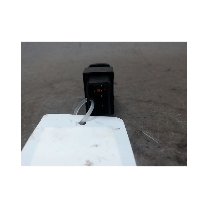 COMMANDE LEVE-GLACE PORTE AVD HYUNDAI GETZ -05