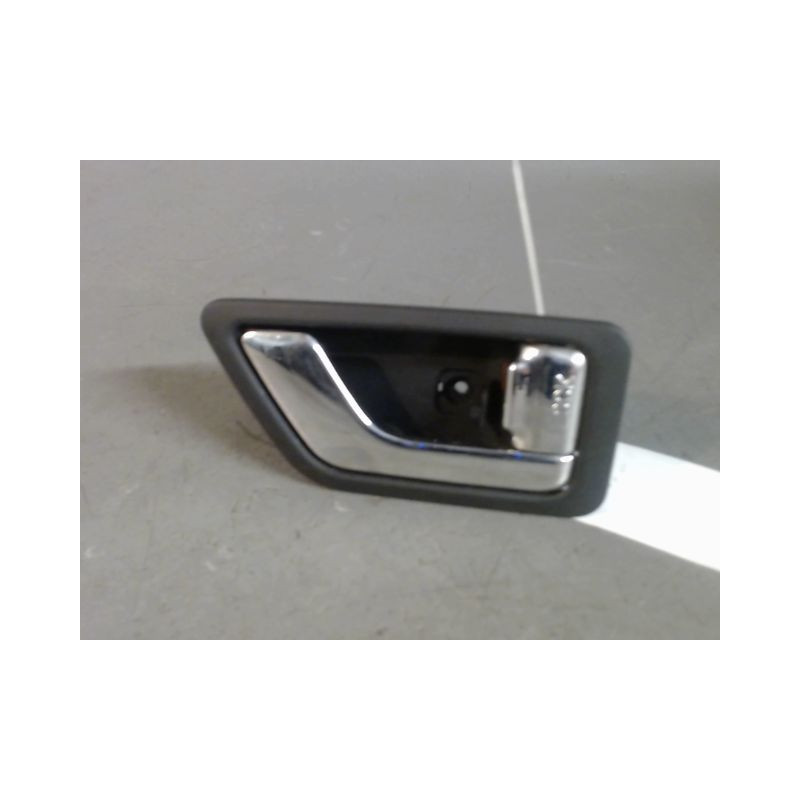 POIGNEE INTERIEURE PORTE AVANT DROIT HYUNDAI GETZ -05