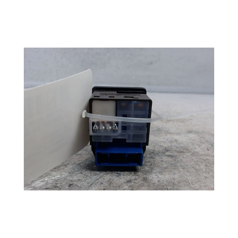 COMMANDE RETROVISSEUR EXTERIEUR ELECTRIQUE TOYOTA AURIS 2010-