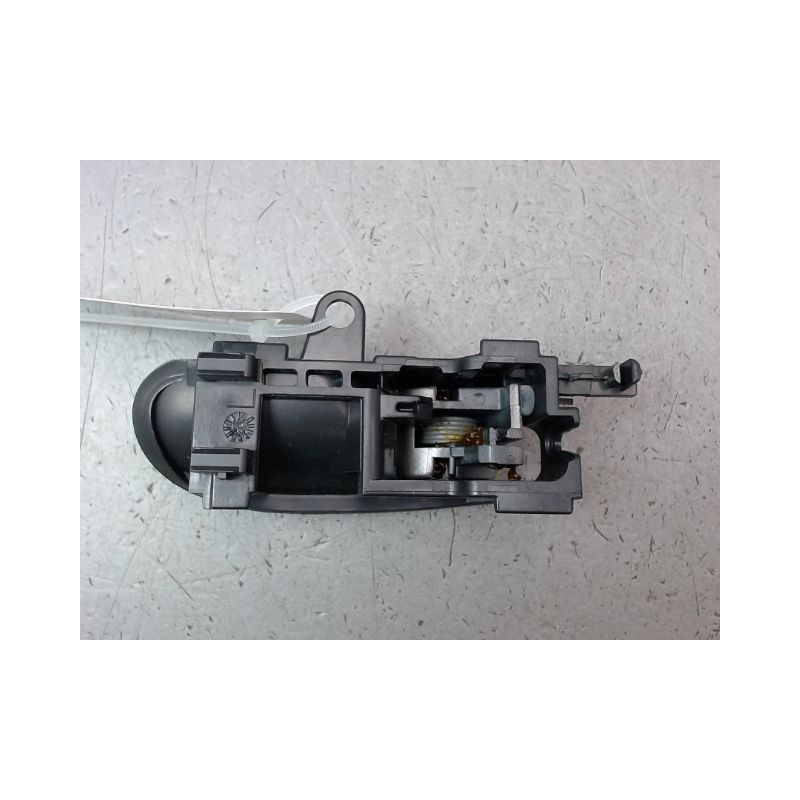 POIGNEE INTERIEURE PORTE AVANT GAUCHE TOYOTA YARIS I Phase 2 2003-2005