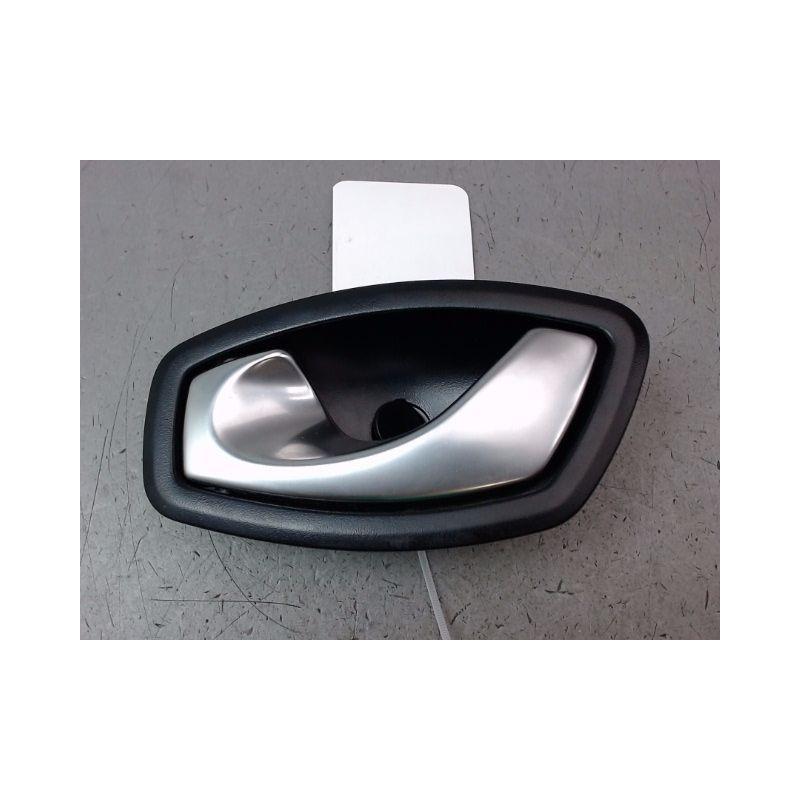 POIGNEE INTERIEURE PORTE AVANT GAUCHE RENAULT CLIO IV Phase 1 2012-...