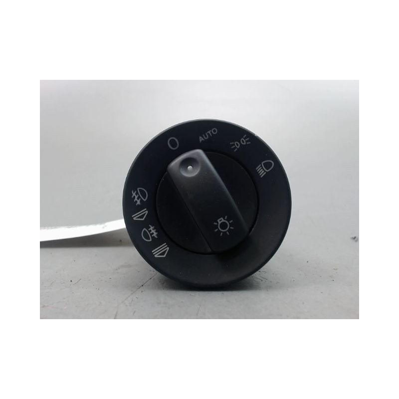 INTERIEUR COMMANDE PHARES AUDI A4 AVANT II Phase 2 2004-2008