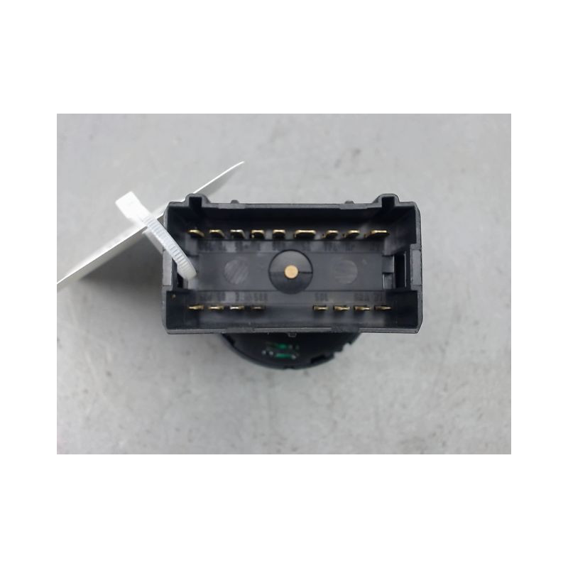 INTERIEUR COMMANDE PHARES AUDI A4 AVANT II Phase 2 2004-2008
