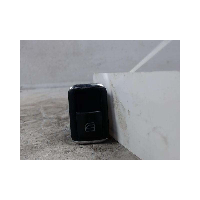 COMMANDE LEVE-GLACE PORTE ARG MERCEDES CLASSE ML