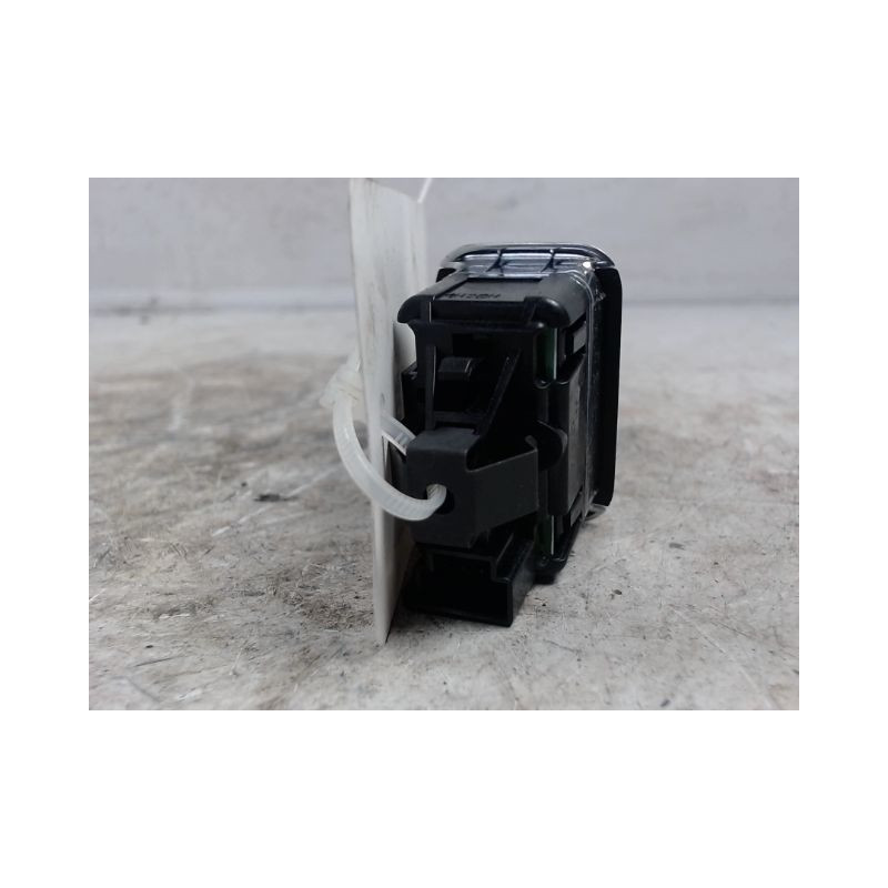 COMMANDE LEVE-GLACE PORTE ARG MERCEDES CLASSE ML