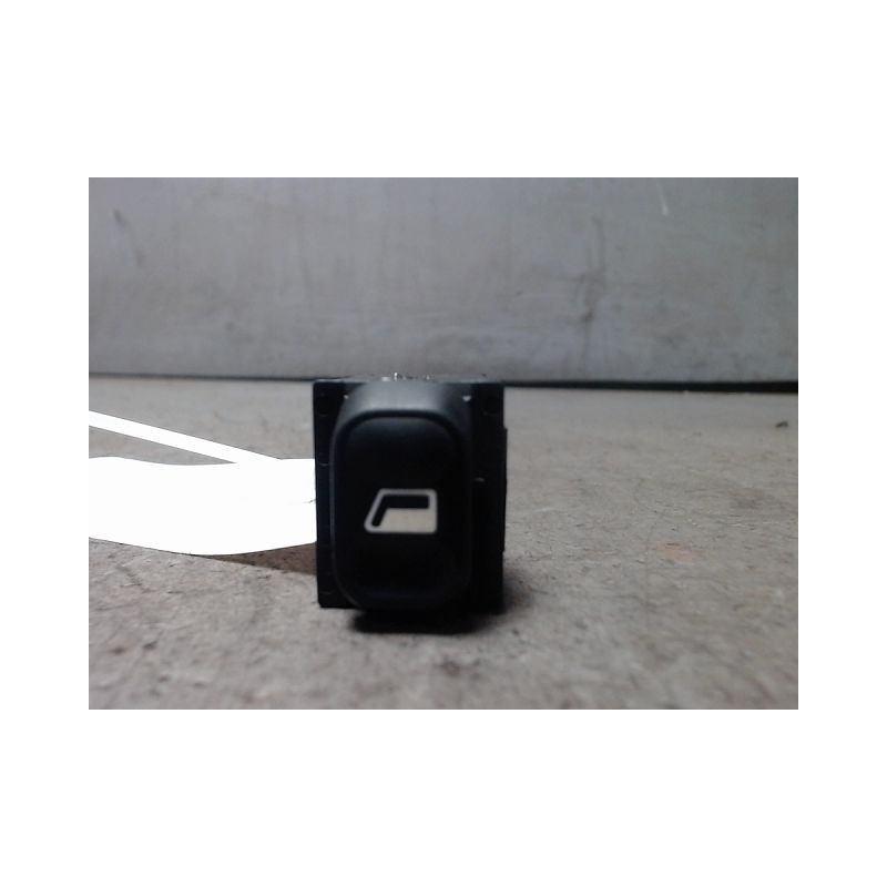 COMMANDE LEVE-GLACE PORTE AVD PEUGEOT PARTNER FGT 2002-