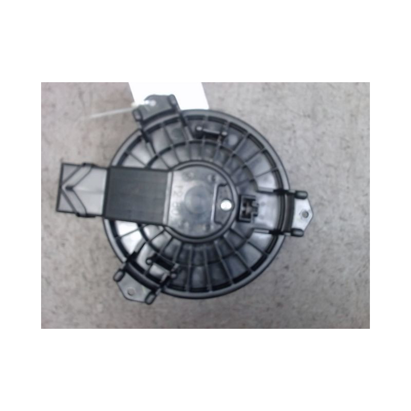 MOTEUR VENTILATEUR CHAUFFAGE TOYOTA VERSO-S