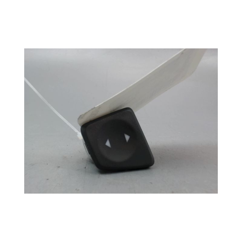 COMMANDE LEVE-GLACE PORTE AVD FIAT 500 II Phase 1 2007-...