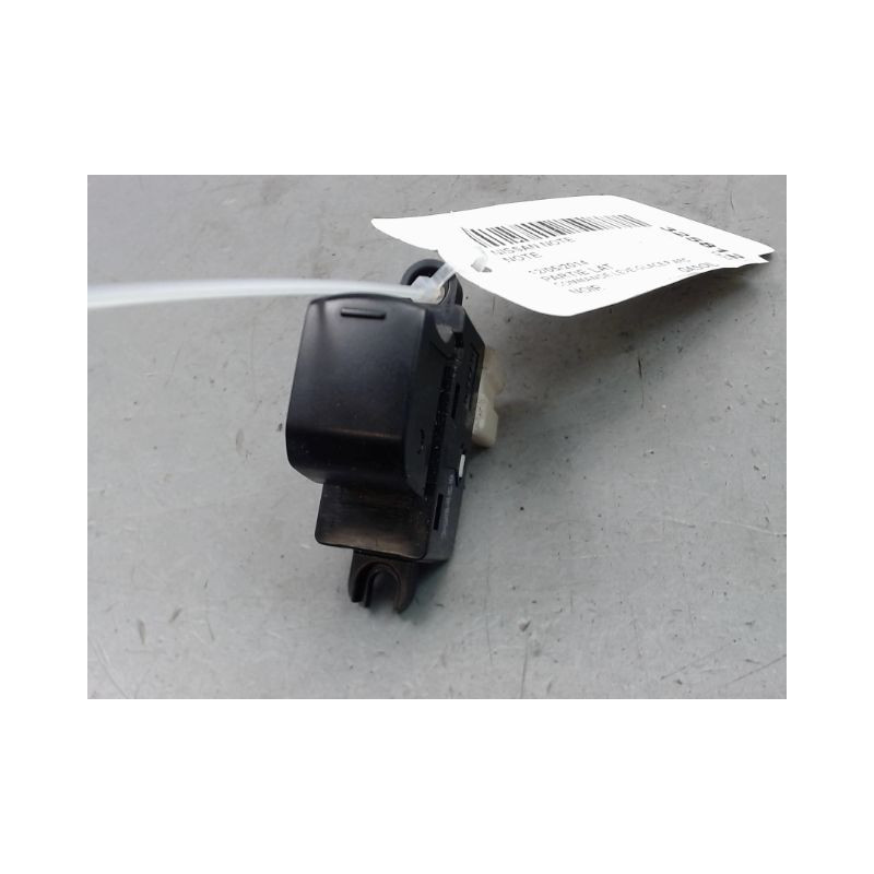 COMMANDE LEVE-GLACE PORTE ARG NISSAN NOTE