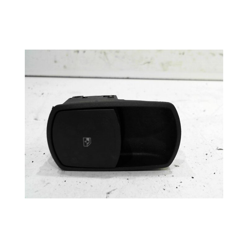 COMMANDE LEVE-GLACE PORTE AVD OPEL CORSA