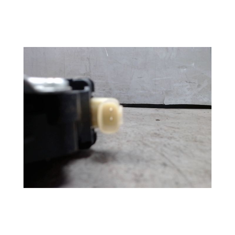 MECANISME+MOTEUR LEVE-GLACE AVANT DROIT NISSAN MICRA