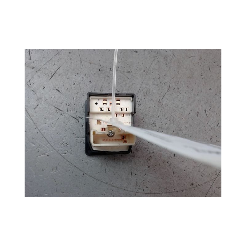 COMMANDE RETROVISSEUR EXTERIEUR ELECTRIQUE TOYOTA YARIS 2005-