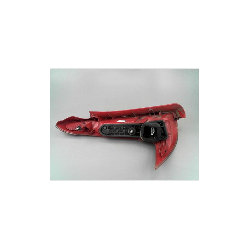 FEU ARRIERE DROIT PEUGEOT 206 SW 02-06
