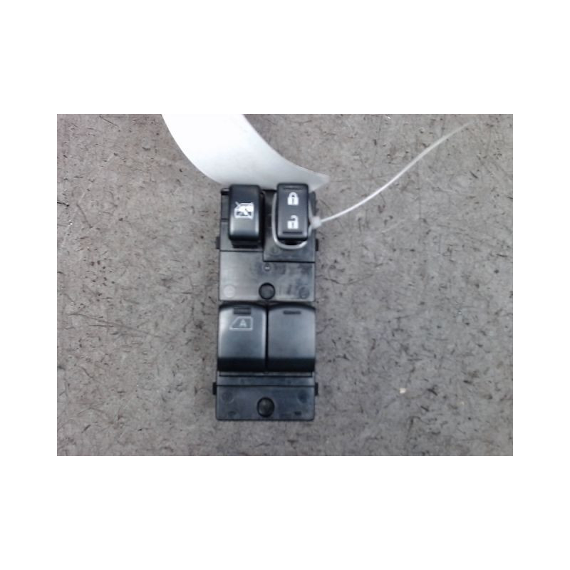 COMMANDE LEVE-GLACE PORTE AVG NISSAN MICRA