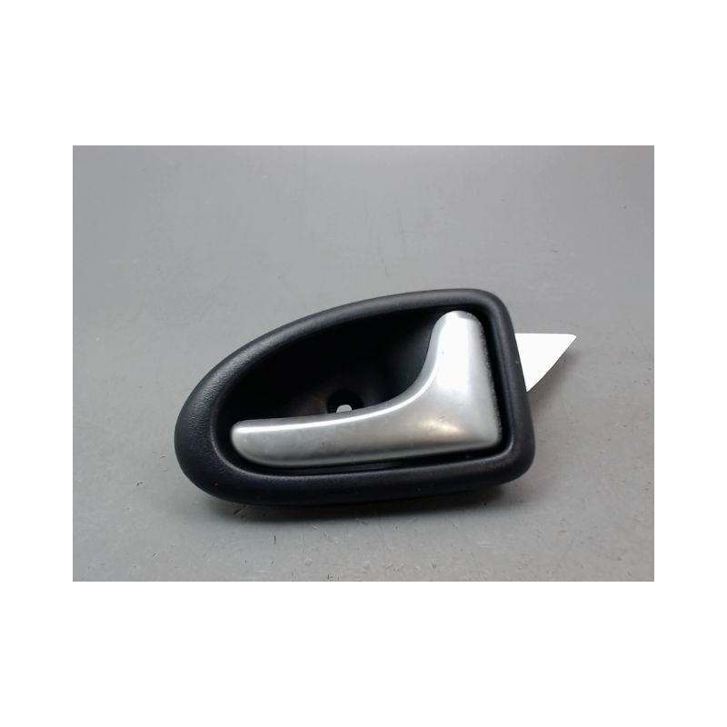 POIGNEE INTERIEURE PORTE ARRIERE DROIT RENAULT CLIO II Phase 2 2001-2006