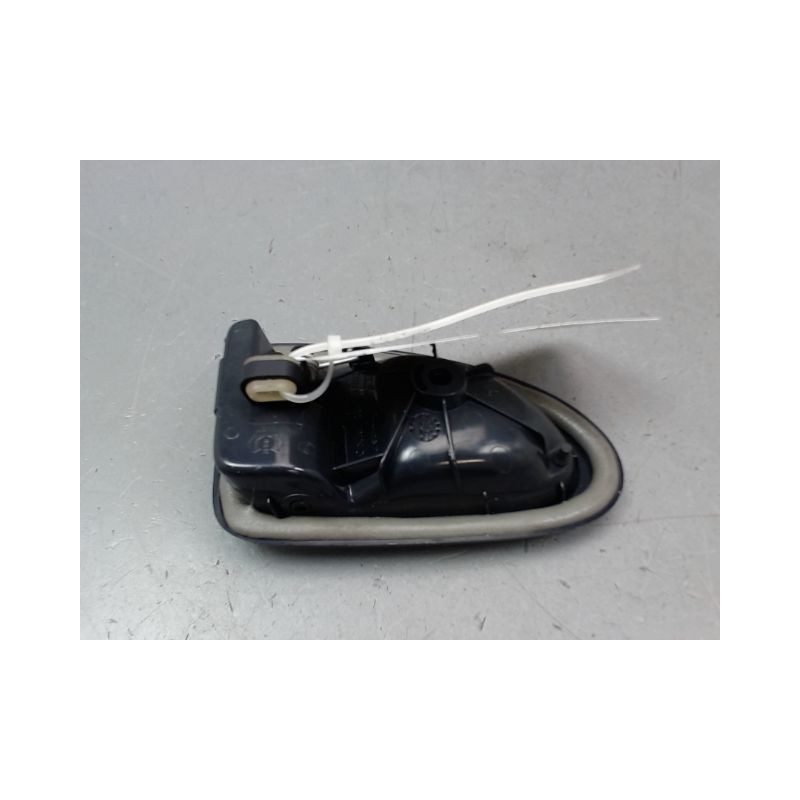 POIGNEE INTERIEURE PORTE ARRIERE DROIT RENAULT CLIO II Phase 2 2001-2006