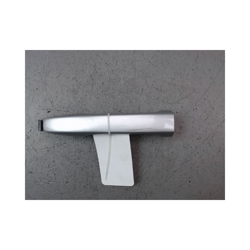 POIGNEE EXTERIEURE PORTE ARRIERE GAUCHE TOYOTA VERSO 2010-