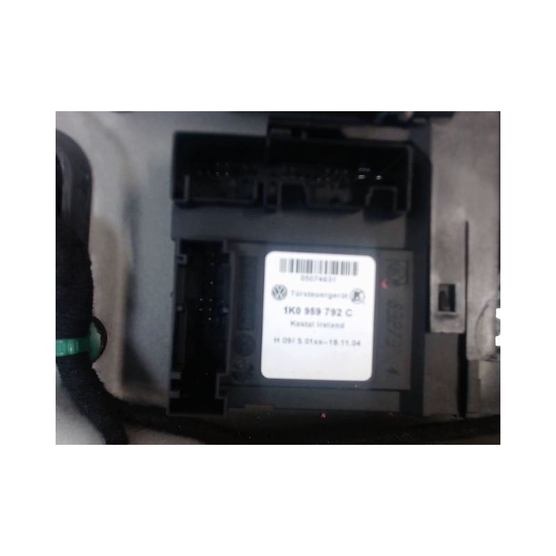 MECANISME+MOTEUR LEVE-GLACE AVANT DROIT VOLKSWAGEN TOURAN MONOSP. I Phase 1 (1T) 2003-2006