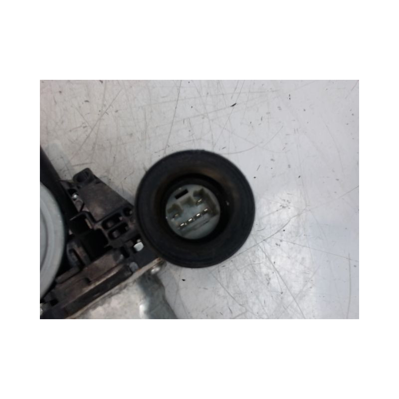 MECANISME+MOTEUR LEVE-GLACE AVANT DROIT SUZUKI SWIFT
