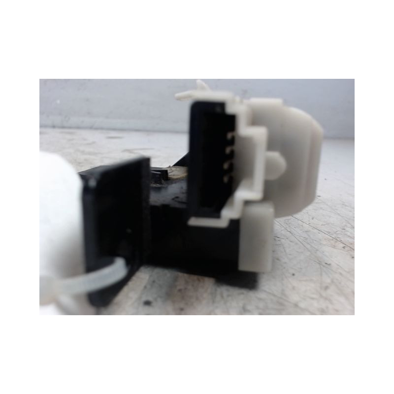 SERRURE HAYON  RENAULT CLIO III 2005-