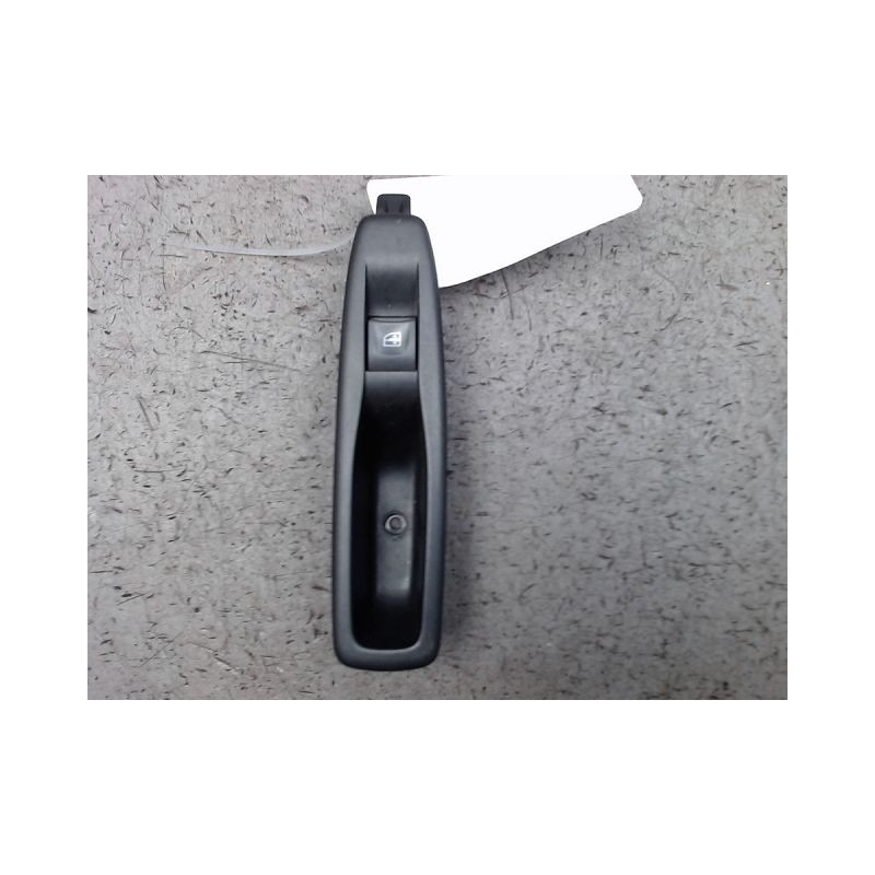 COMMANDE LEVE-GLACE PORTE ARG RENAULT CAPTUR