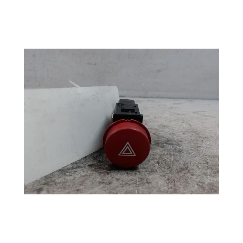 BOUTON DE WARNING HYUNDAI GETZ