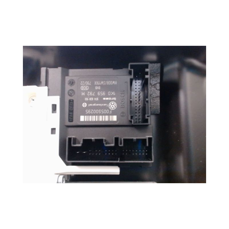 MECANISME+MOTEUR LEVE-GLACE AVANT DROIT VOLKSWAGEN PASSAT BERL. V 2005-2010