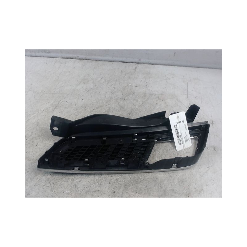 GRILLE CALANDRE DROIT NISSAN MICRA 2009-