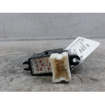 COMMANDE LEVE-GLACE PORTE AVD NISSAN MICRA 2009-