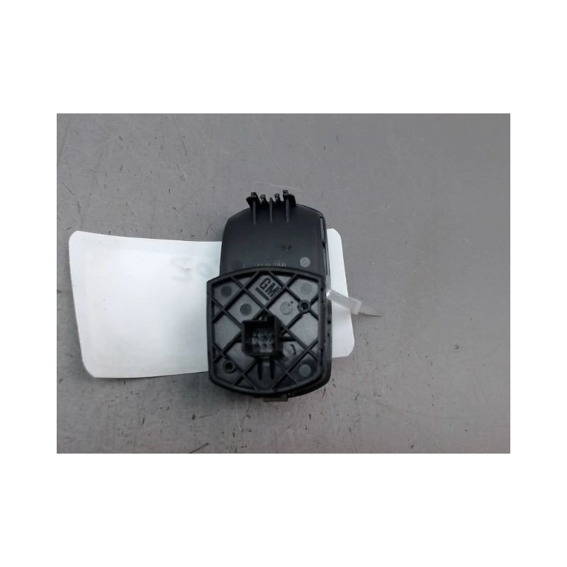COMMANDE LEVE-GLACE PORTE AVD OPEL CORSA IV Phase 1 (D) 2006-2010