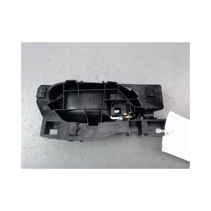 POIGNEE INTERIEURE PORTE AVANT GAUCHE PEUGEOT 208 Phase 1 2012-...