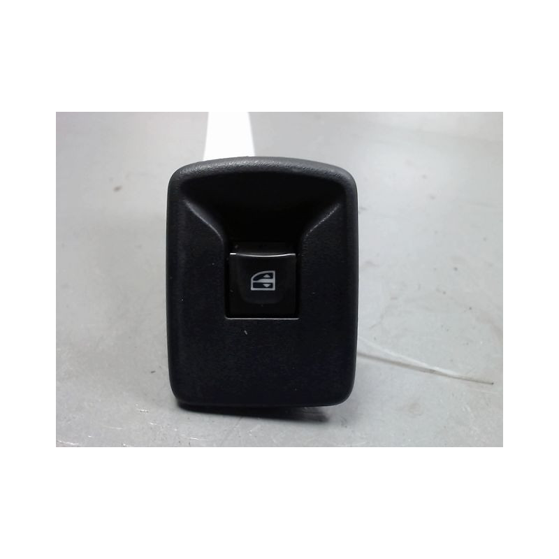 COMMANDE LEVE-GLACE PORTE AVD DACIA LODGY