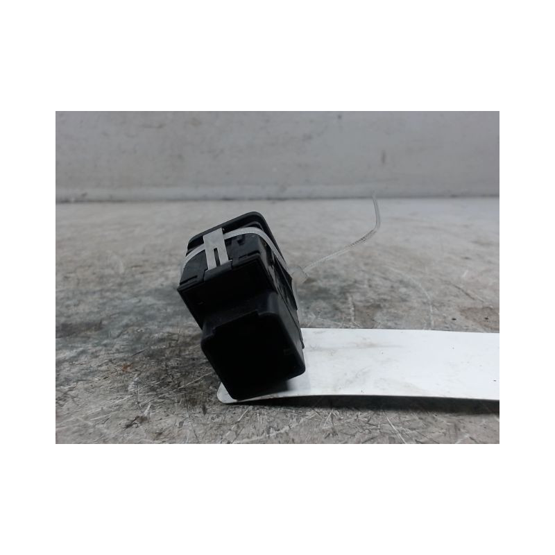INTERIEUR COMMANDE FREIN A MAIN VOLKSWAGEN PASSAT 2010-