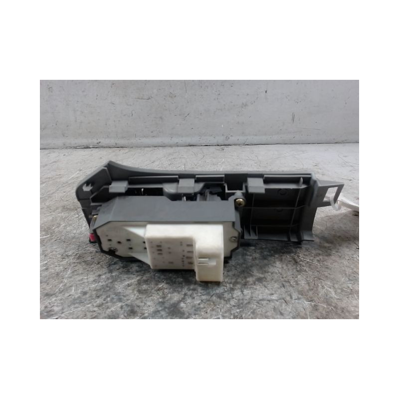 COMMANDE LEVE-GLACE PORTE AVG TOYOTA YARIS 2005-