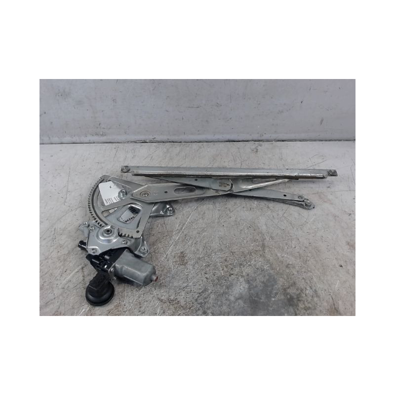 MECANISME+MOTEUR LEVE-GLACE AVANT DROIT TOYOTA YARIS 2005-