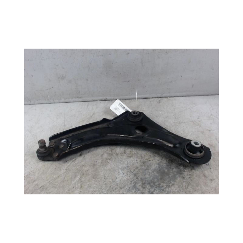 TRIANGLE INFERIEUR AVANT GAUCHE RENAULT MEGANE