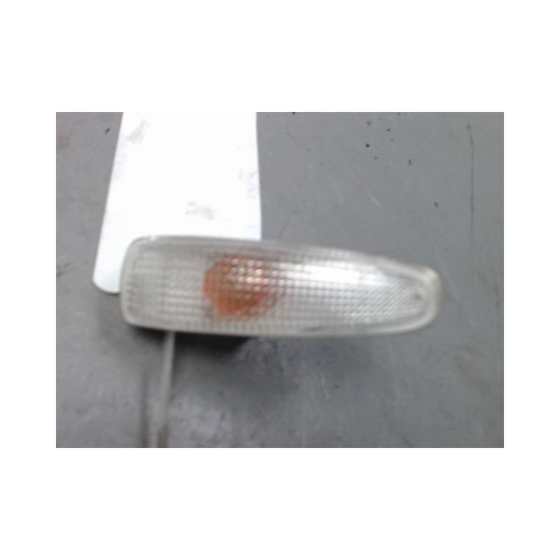 REPETITEUR AILE DROIT MITSUBISHI SPACESTAR