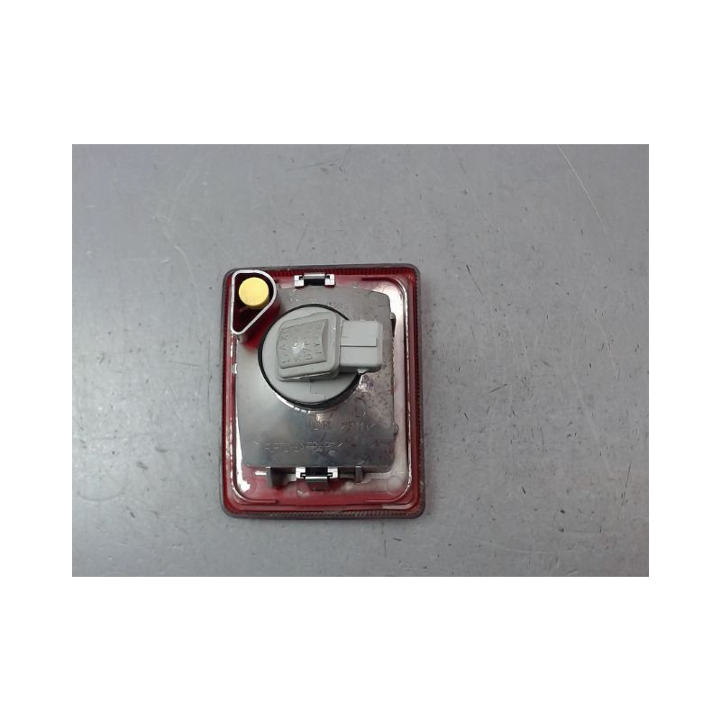 FEU BROUILLARD ARRIERE DROIT PEUGEOT 407 SW Phase 1 2004-2008
