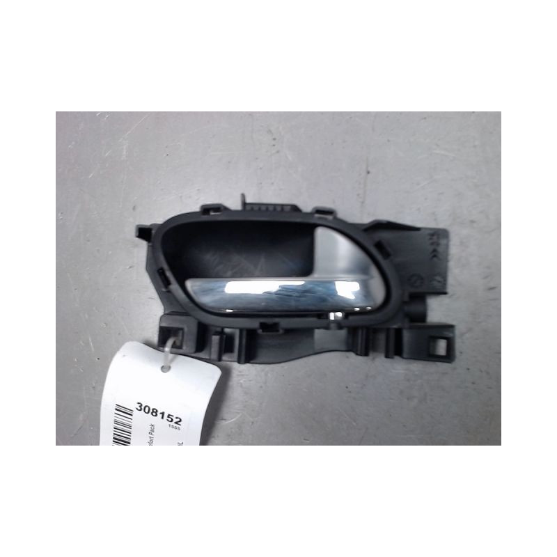POIGNEE INTERIEURE PORTE AVANT DROIT PEUGEOT 5008 2009-