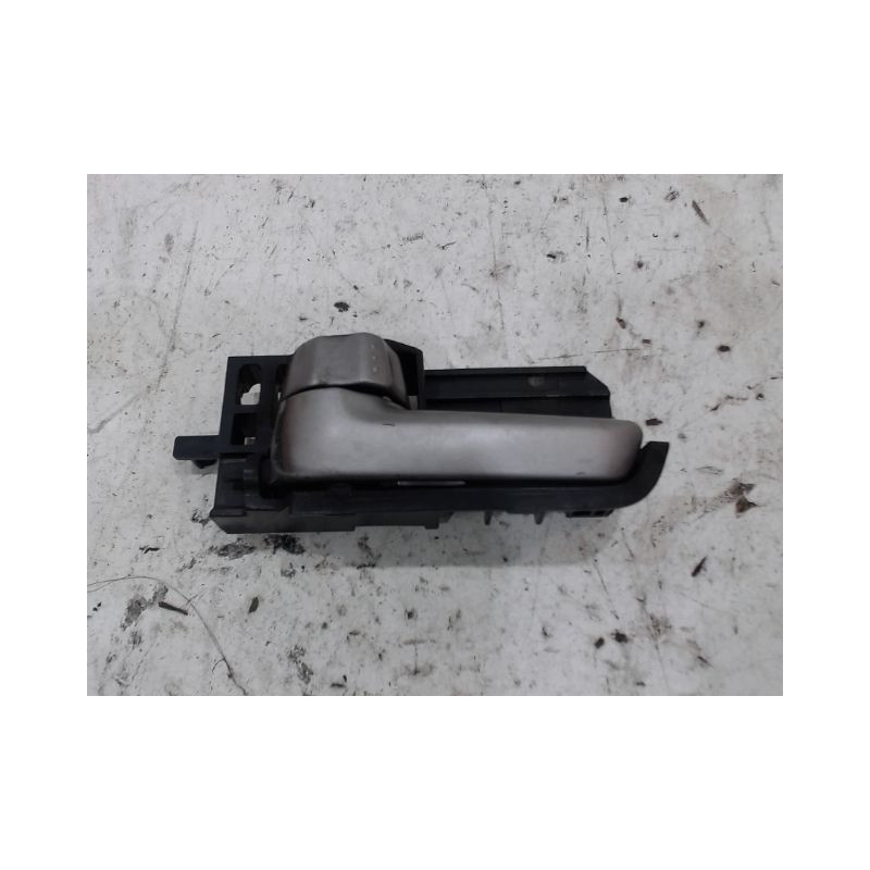 POIGNEE INTERIEURE PORTE AVANT GAUCHE SUZUKI SWIFT